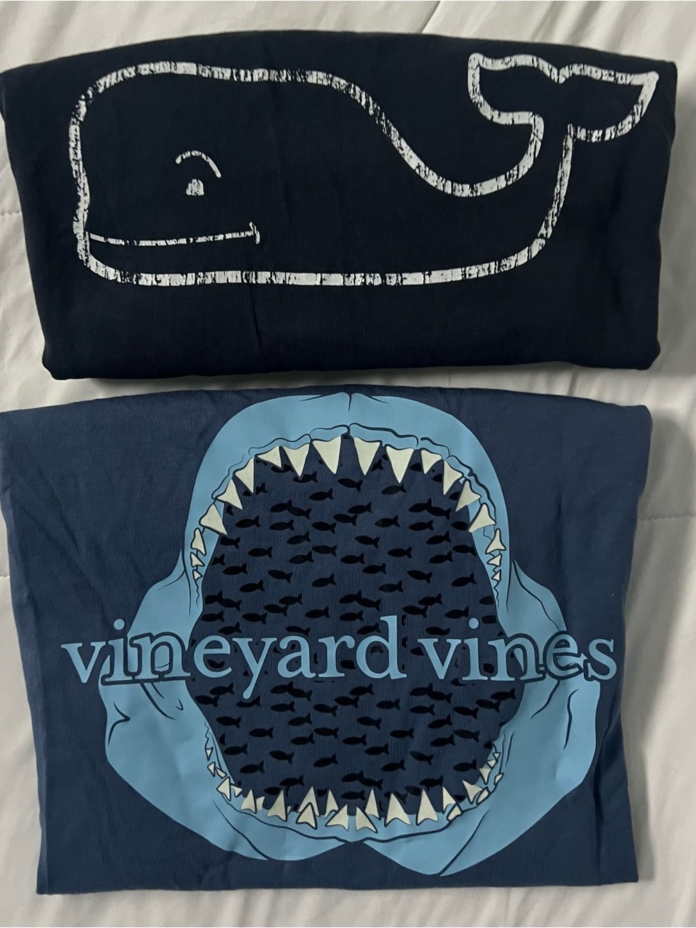 Vineyard Vines Navy Logo Whale & Shark teeth T‑Shirt YM(12-14) VGUC